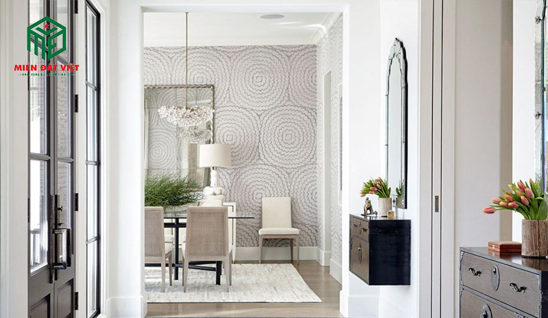 Đặt gương chiếu ra cửa sổ